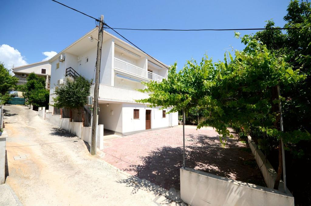 Apartments Vinka Trogir Extérieur photo